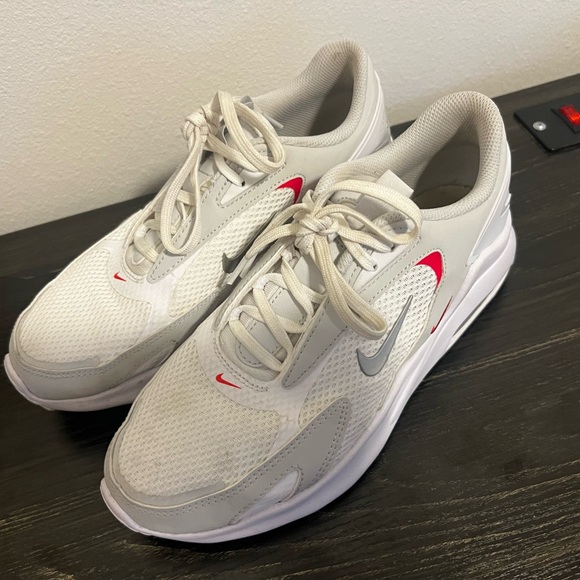 Nike White and Gray Sneakers with Red Details - Picture 2 of 4